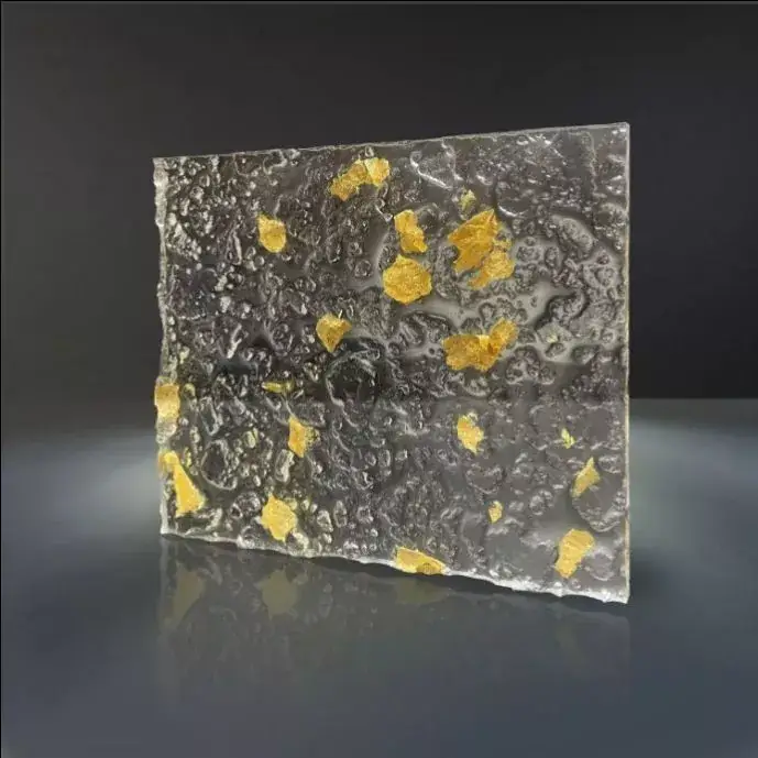 Можно ли использовать акриловые листы на открытом воздухе?